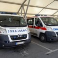 Pesnicama i štakom na vozača saniteta: Član porodce pacijenta pretukao zaposlenog u Hitnoj pomoći