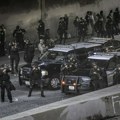 Nameto u SAD: Bacao kamenje na policijska vozila, FBI izdao poternicu; Nagrada: 50.000 dolara FOTO/VIDEO