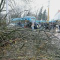 FOTO VIDEO Apokaliptične scene iz Zagreba: Grad pod vodom, vetar čupa krovove, snežna mećava na Sljemenu
