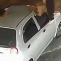 (Video) Slavljenička euforija zamalo tragična: Navijačica Kolumbije obnažila grudi da proslavi pobedu nad Ganom, pa ispala iz…
