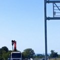 (Foto) Udes na Moravskom koridoru: Zatvorene dve trake ka Kraljevu, stvaraju se kolone, 3 saveta vozačima