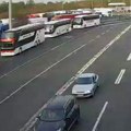 Batrovci okovani kilometarskim kolonama teretnjaka: Ovo je slika sa lica mesta