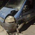 Stravična nesreća kod Niša, muškarac završio u bolnici: Maloletnik jurio bez dozvole i zakucao se u kombi (foto)