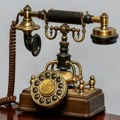 Na današnji dan: Ivo Andrić dobio Nobelovu nagradu, prikazan prvi telefon