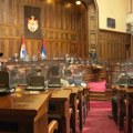 Gašić ostaje ministar policije, za njegovu smenu glasalo 37 poslanika