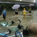 Vodena kataklizma u Kini: Najmanje 11 osoba poginulo, 27 nestalo u poplavama (foto, video)