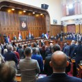 Konstituisan parlament Srbije, potvrđeni mandati narodnim poslanicima novog saziva (VIDEO)