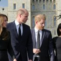 Princ hari stiže u Veliku Britaniju Ceo svet priča o njegovom susretu sa porodicom, a jedna stvar je velika misterija