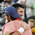 Novak osvojio srce parižana: „Rekao sam da ću pričati francuski zbog vas“ (video)
