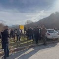 Protest u Bjelom Polju - meštani Vraneša blokirali put zato što crnogorska policija još nije uhvatila Aliju Balijagića