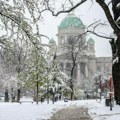 Sneg stiže u Srbiju: RHMZ izdao upozorenje, meteorolozi prognozirali dokle će trajati i kakva će biti zima