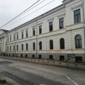 Nastavnici Srednje skole „Knez Aleksandar Karađorđević“ izašli i pružili podršku studentima i odali počast…