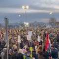 Nišlije blokirale četiri mosta, u tišini otpevali „Tamo daleko“ i pozvali dijasporu da se vrati