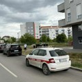 Kazne Nišlijama jer nemaju gde da parkiraju – nezavršen bulevar bez prilaza, stanari upozoravaju na „dvostruke aršine“