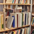Umesto besplatnih udžbenika, država đacima nudi lakše školske torbe