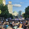 Španski mediji: Masovne demonstracije protiv autokratskog i korumpiranog Vučićevog režima