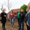 Mesarović obilazi domaćinstva pogođena požarima: Država je tu za svakoga