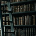 С колена на колено: Зашто волимо породичне саге