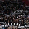 Neviđeno u Areni ove sezone: Grobari jasno na poluvremenu rekli šta misle o očajnoj igri Partizana