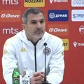 Nenada Stojakovića pitali o ostavci posle večitog derbija, on odbrusio: "Nemam komentar, odgovornost..."