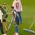 Šta je to Embape tražio od redara i zbog toga mu pružio ruku? Prva zvezda Francuske morala da se uveri...