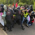 (FOTO) U Nemačkoj hiljade demonstranata protestuje protiv stranke AfD