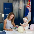 Mama na dužnosti, Ana radoznala ali mirna: Ministarka Dubravka Đedović Handanović proslavila ćerkin prvi rođendan