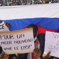 Pristalice puča u Nigeru marširale ulicama Nijameja mašući ruskim zastavama
