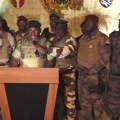 Afrika: Još jedan puč – grupa vojnih oficira objavila da preuzima vlast u Gabonu, svrgnuti predsednik traži podršku…