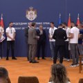 A kad su se kamere ugasile... Basketaši otkrili predsedniku Vučiću tajne svog sporta