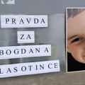 Bogdana (7) vozač ubio ispred kuće i prošao bez kazne: Potresne scene u Vlasotincu: Pravdu čekaju dve godine, majka kroz…