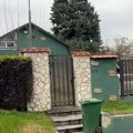 Ova zelena kuća u Beogradu pripada našem kultnom glumcu Njegova ćerka tvrdi da je prevarena za nasledstvo: "Dok je bio na…