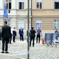 "Video sam muškarca kako se poliva: Benzinom!" Zagrebom odjekuju sirene, svedoci opisali stravične scene sa lica mesta: "Prvo…