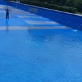 Izbegnuta tragedija: Dvoje dece umalo se utopilo na bazenima