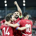 Ne zaustavlja se! Ovo je njegovo veče u svakom mogućem smislu... Mitrović nastavio da "teroriše" goste u Leskovcu -…