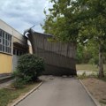 Snažno nevreme oštetilo školu u Kragujevcu