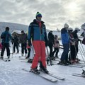 Tornik pun skijaša, u funkciji šestosedna žičara, ski lift i trake za početnike