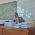 Direktor Jovine traži nastavu na daljinu, učenici ispred amfiteatra duvaju u pištaljke