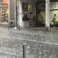Nevreme stiglo u Srbiju: Snažan pljusak i grad paralisali Zaječar: Ulice su kao potoci, a tek će da pljušti (video)