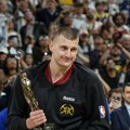 Jokiću uručena treća nagrada za najkorisnijeg igrača NBA lige