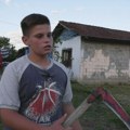Srbija na nogama zbog malog radoja: Dođe iz škole ide do stoke, pa na livadu da kosi! A kuća raskopana, mora da se obnovi…