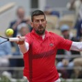 (Video) Novak već uzeo pehar u Parizu: Specijalno iznenađenje za najboljeg tenisera sveta