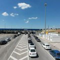 Putnička vozila čekaju po pola sata na Preševu i Gostunu u oba pravca