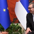 Vučić primio ambasadora Francuske u Srbiji u oproštajnu posetu (foto)