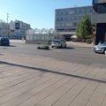 Мотоциклиста повређен у судару са таксијем у центру Ниша