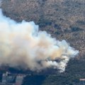 Bukti požar na crnogorskom primorju: Ugrožene kuće i zgrade, strašni prizori sa lica mesta (foto/video)