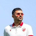 Na terenu nije, na tribini jeste: Nemanja Radonjić vodi navijanje na severu na meču Crvena zvezda - Leh (foto)
