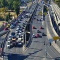 (Foto) gde su najveće gužve 2.: Septembra u Beogradu Na dva mosta vozila mile, kroz moto-put crveni se oko 4 kilometara