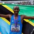 (VIDEO) Alfons Simba stigao do zlata u ludoj završnici maratona na Svetskom prvenstvu : Spektakl u Tokiju
