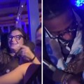 Lesor grli Srpkinju, a žena ga snima: Haos na slavlju slavog košarkaša, dohvatio mikrofon pa zapevao folk hit